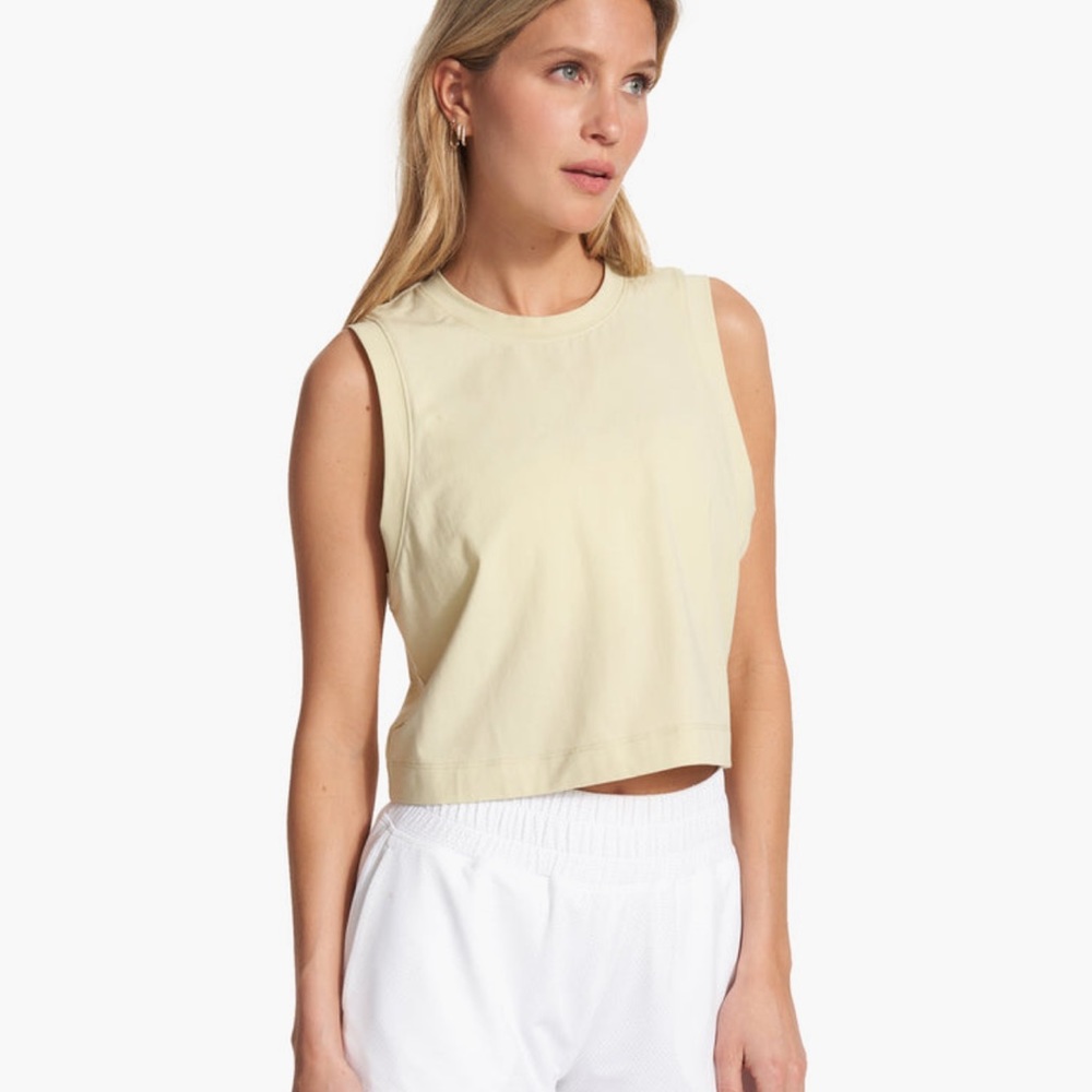 Small Vuori Feather Crop Tank
Women's Lightweight Cotton Tank